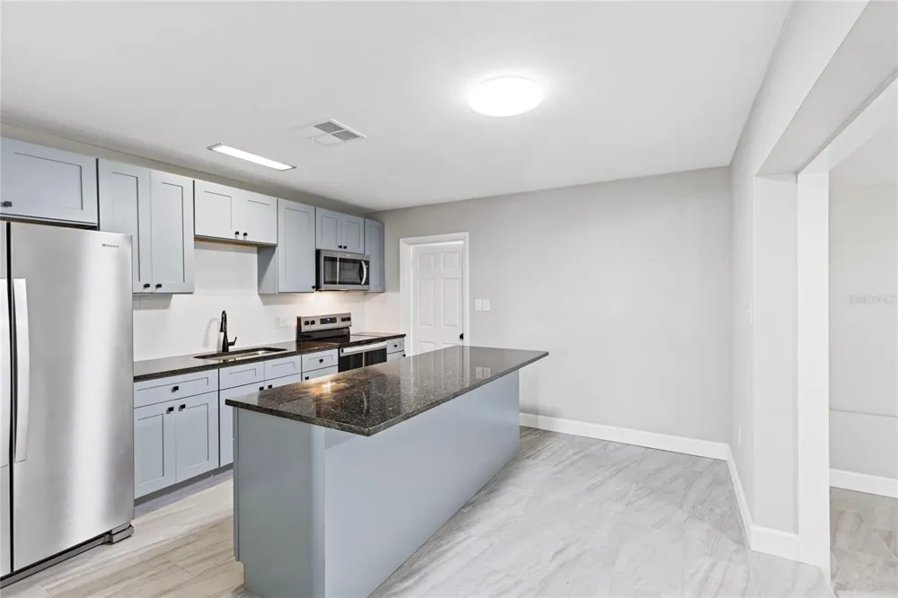 804 S EVERGREEN AVENUE Clearwater, FL 33756