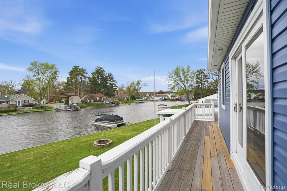 2299 Kingston Street White Lake Charter Township, MI 48386