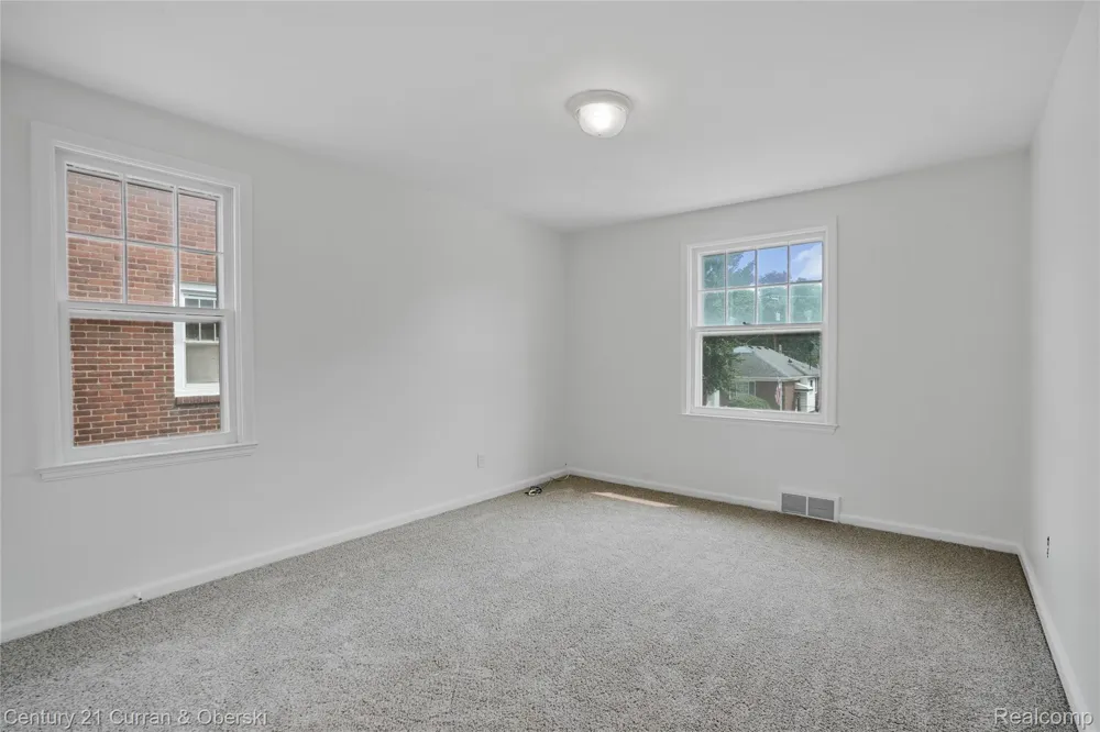 23828 Hollander Street Dearborn City, MI 48128