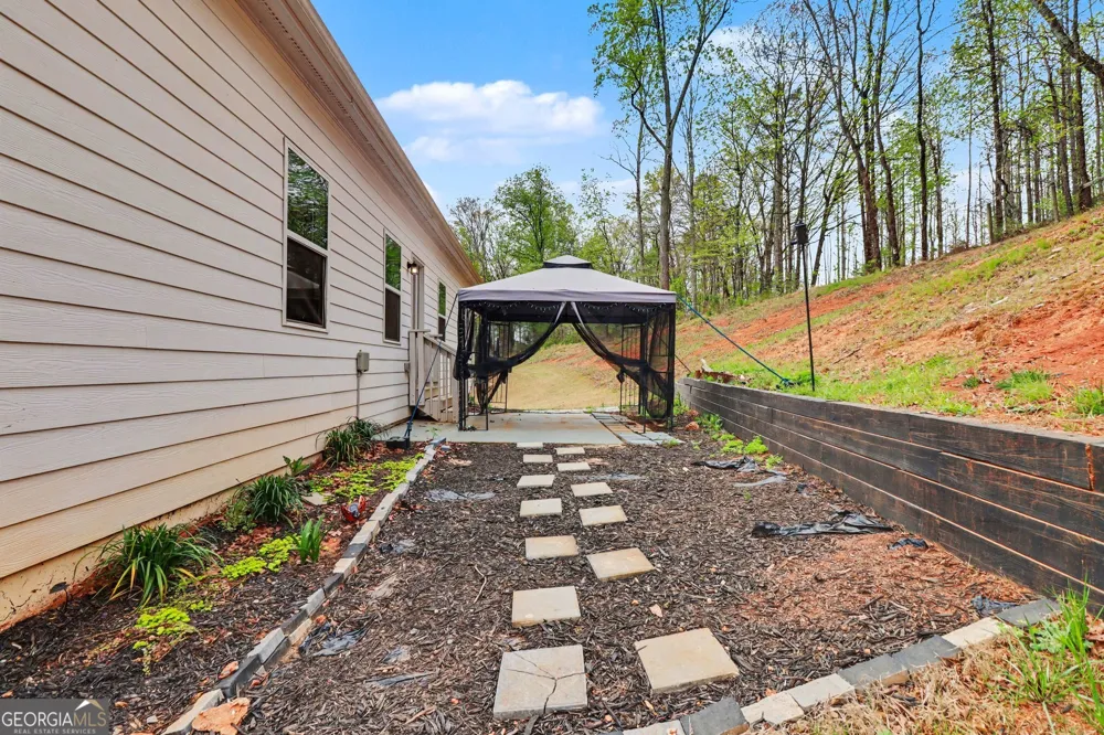 176 Malbone ST SW Cartersville, GA 30120