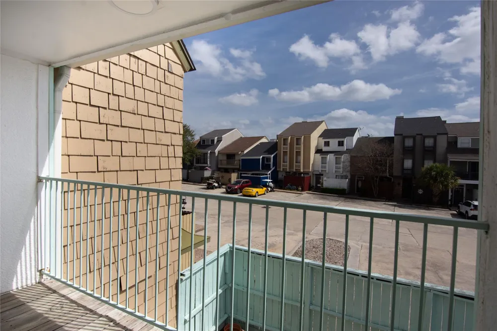 1926 Clipper Court Willis, TX 77318