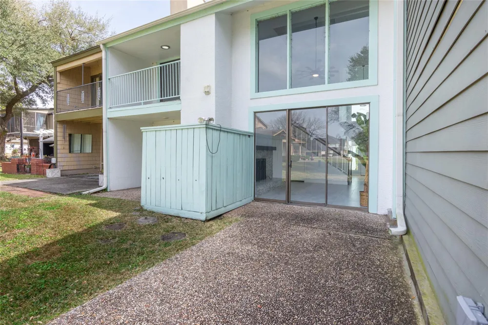 1926 Clipper Court Willis, TX 77318