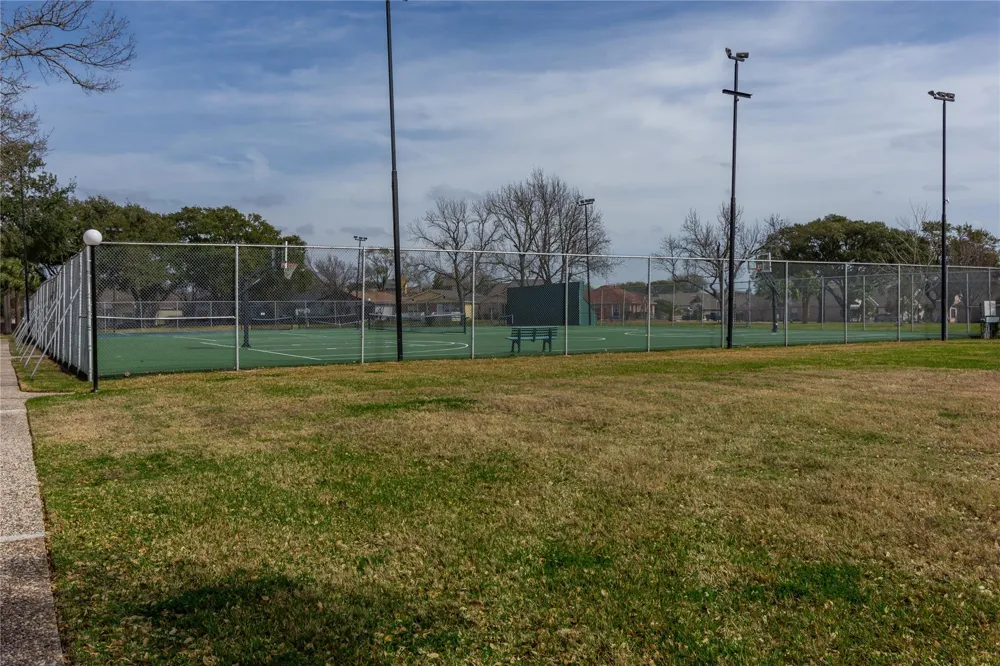 1926 Clipper Court Willis, TX 77318