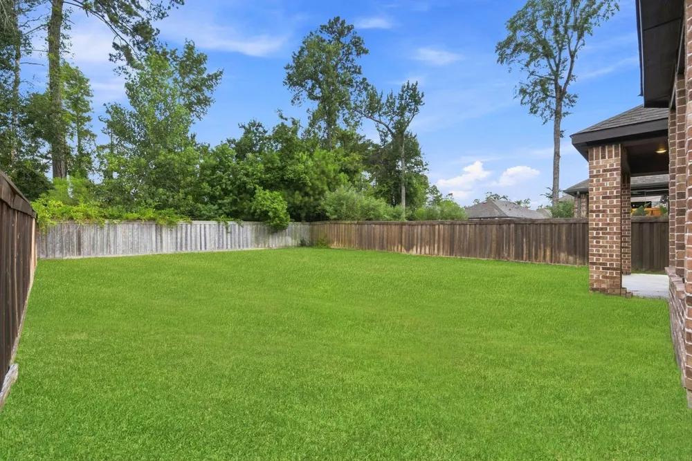 8017 Whisper Grove Drive Magnolia, TX 77354