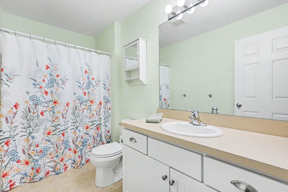 3657 Andover Lane Hudsonville, MI 49426