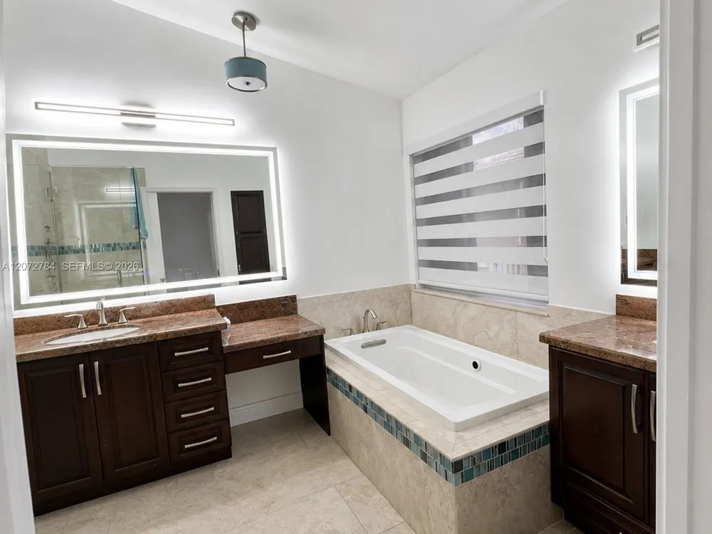 18724 SW 16th St Pembroke Pines, FL 33029
