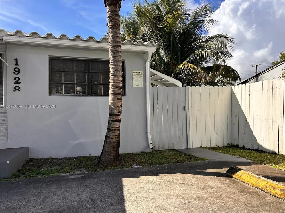 1928 Wilson St #3 Hollywood, FL 33020