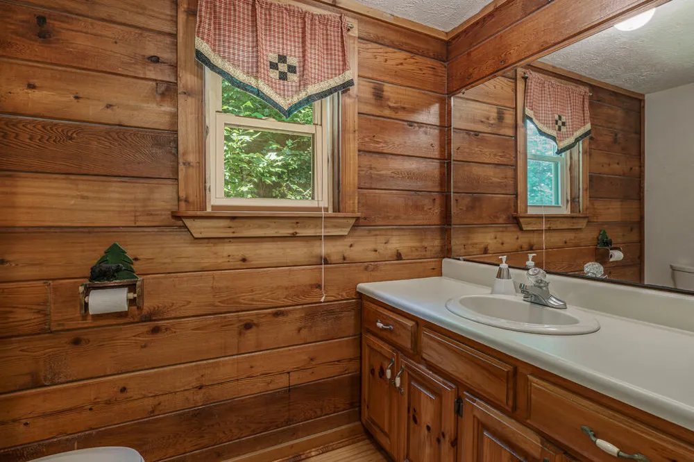 525 Beaver Ridge Road Murphy, NC 28906