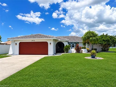 3714 SE 12th Court