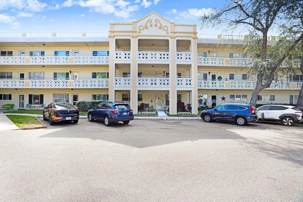 2285 ISRAELI DRIVE #57 Clearwater, FL 33763