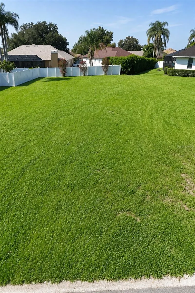 2116 LONGLEAF CIRCLE Lakeland, FL 33810