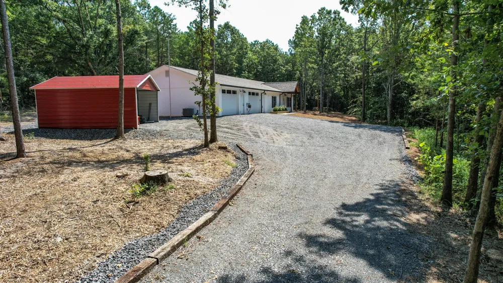 300 Mcclure Road Benton, TN 37307