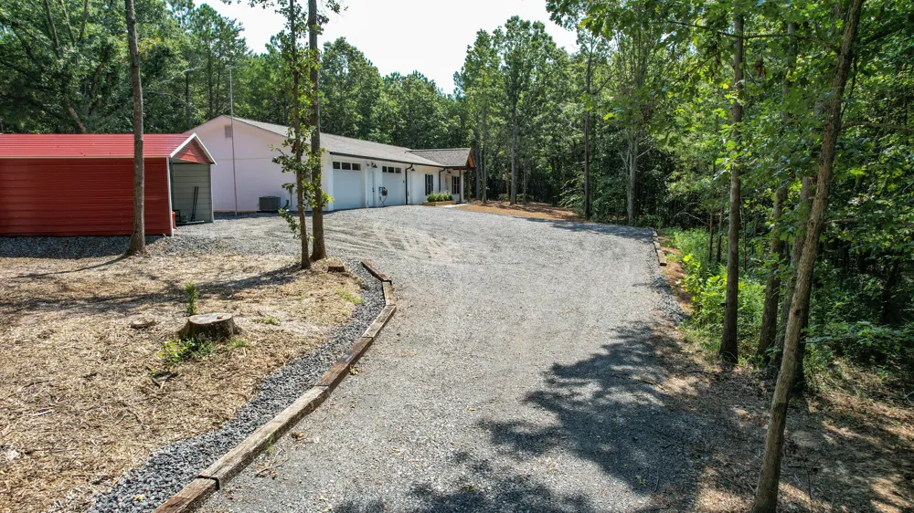 300 Mcclure Road Benton, TN 37307