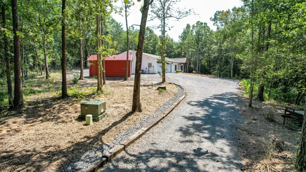 300 Mcclure Road Benton, TN 37307