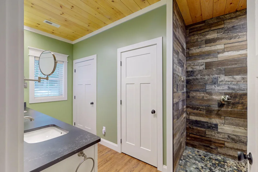 300 Mcclure Road Benton, TN 37307