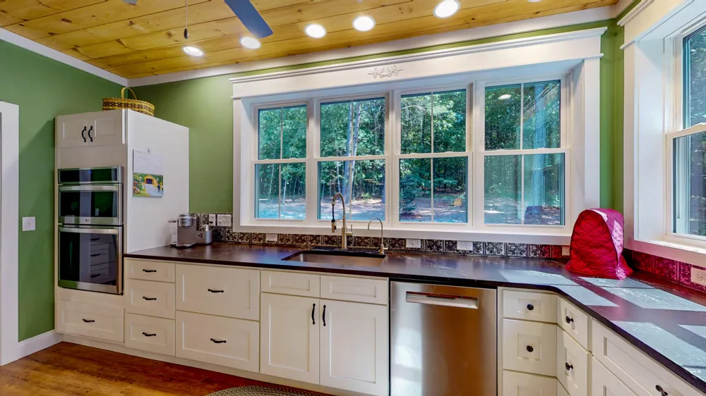 300 Mcclure Road Benton, TN 37307