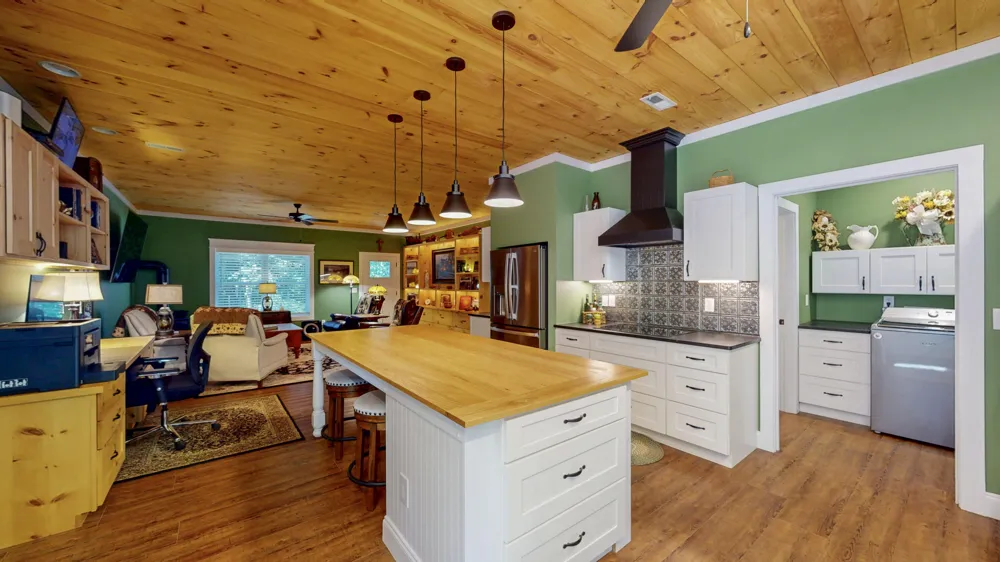 300 Mcclure Road Benton, TN 37307