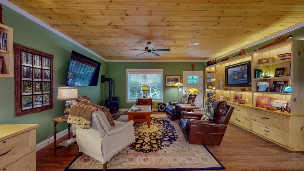 300 Mcclure Road Benton, TN 37307