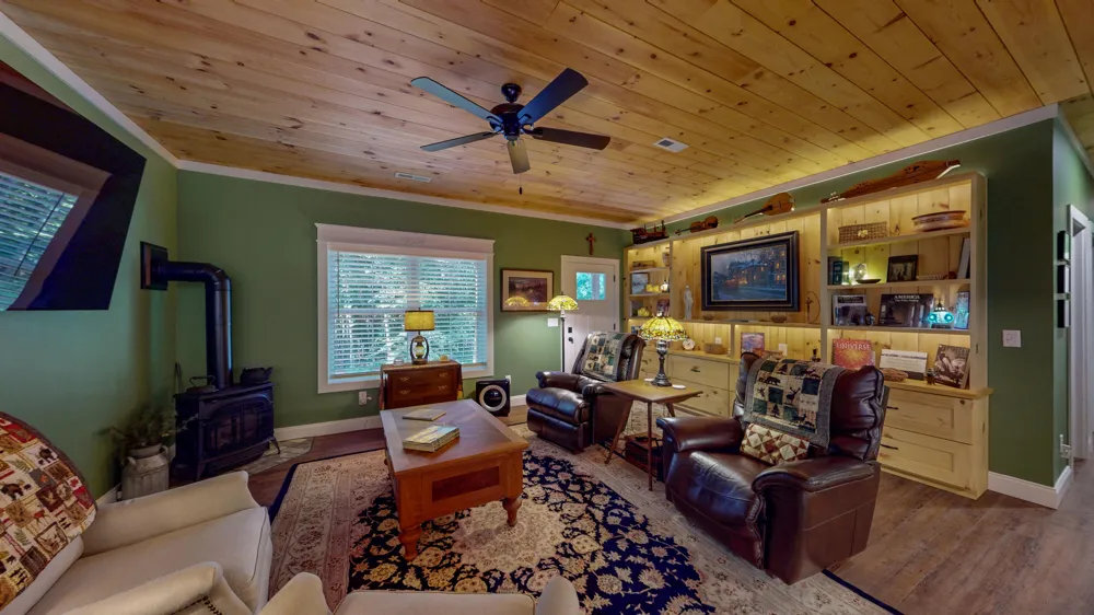 300 Mcclure Road Benton, TN 37307