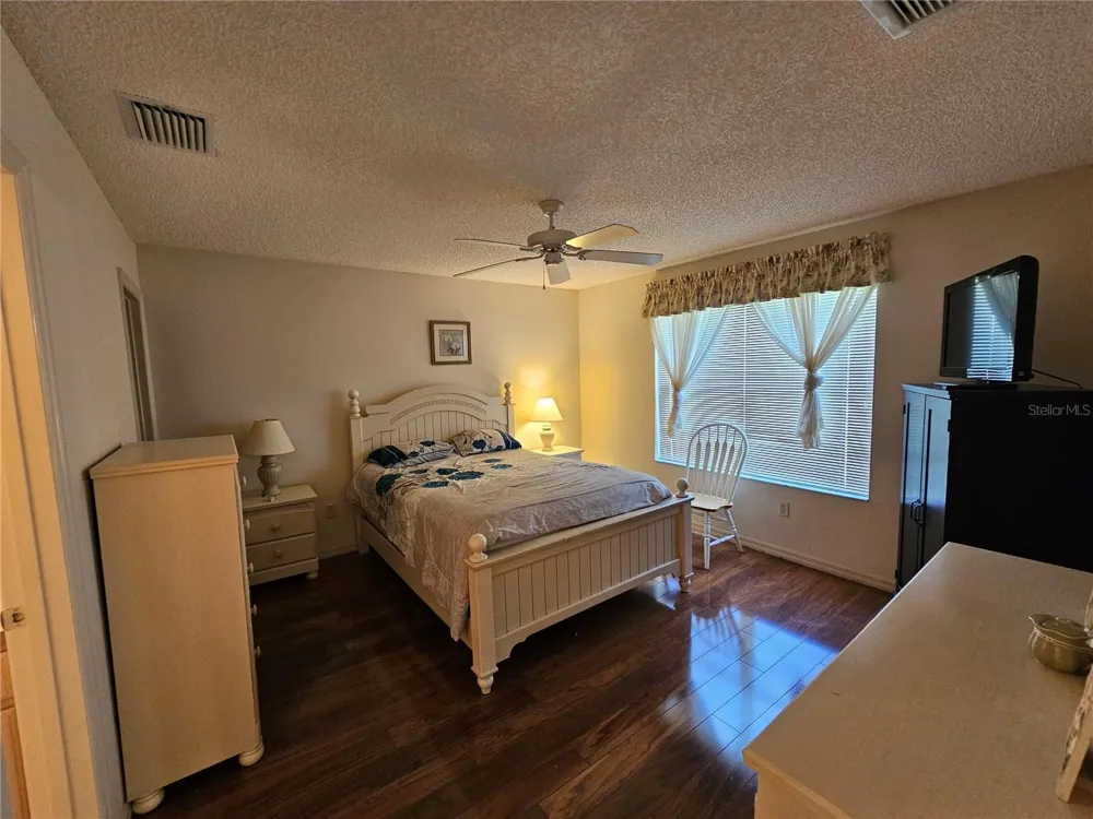 945 CANDLER PLACE The Villages, FL 32162