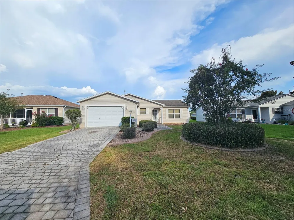 945 CANDLER PLACE The Villages, FL 32162