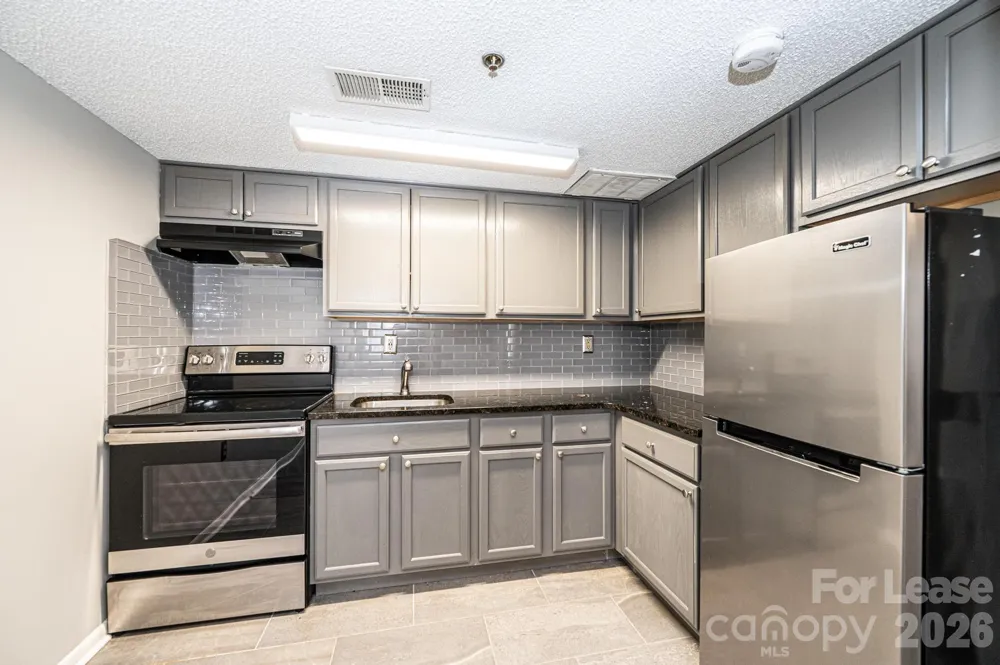 426 2nd Avenue SE Hickory, NC 28601