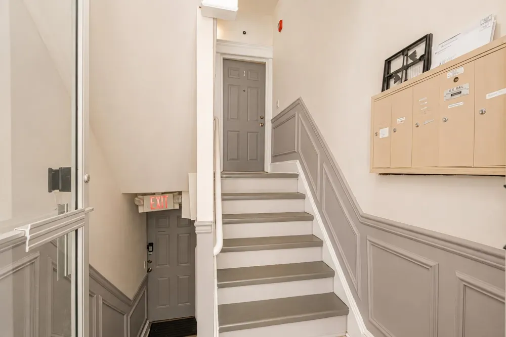 18 OAK ST Weehawken, NJ 07086