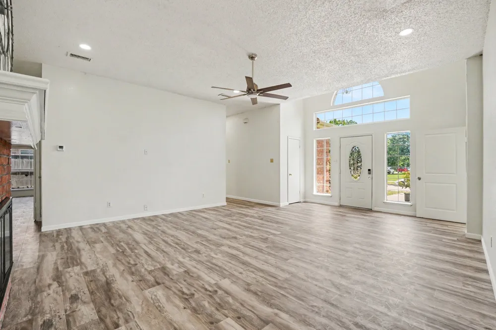 4002 Tropic Lane Rowlett, TX 75088