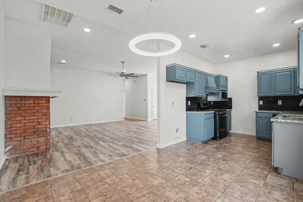 4002 Tropic Lane Rowlett, TX 75088