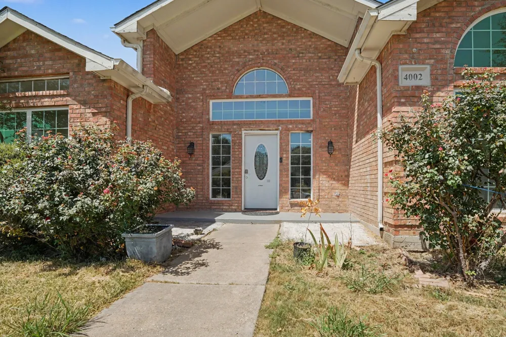 4002 Tropic Lane Rowlett, TX 75088