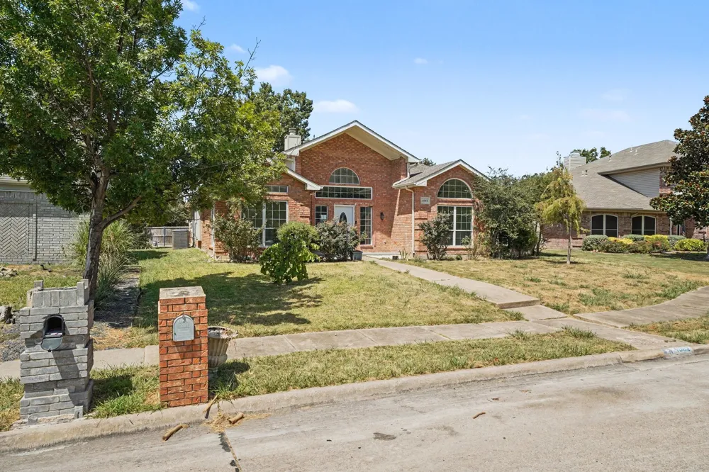 4002 Tropic Lane Rowlett, TX 75088