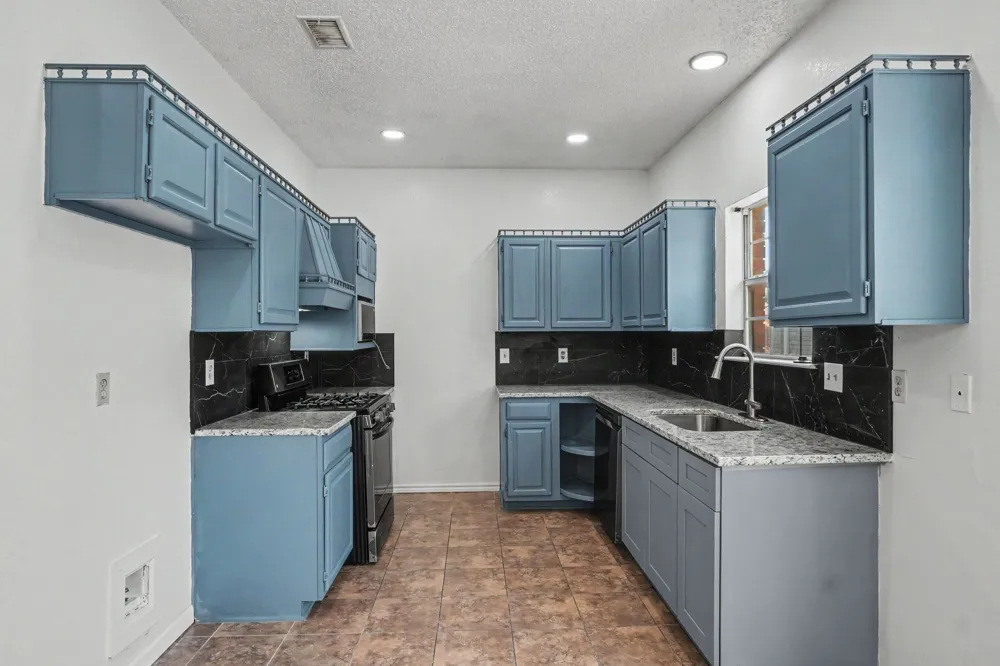 4002 Tropic Lane Rowlett, TX 75088