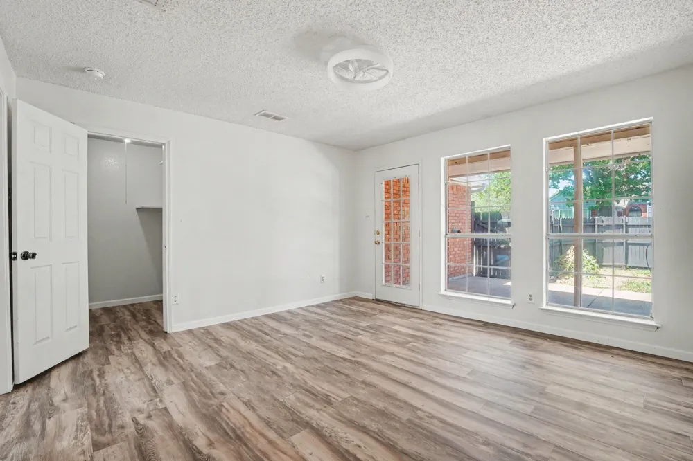 4002 Tropic Lane Rowlett, TX 75088