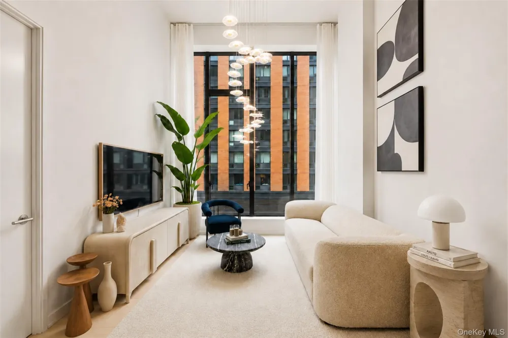 25-08 43rd Avenue #2B Long Island City, NY 11101