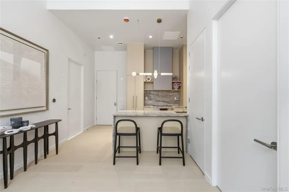 25-08 43rd Avenue #2B Long Island City, NY 11101
