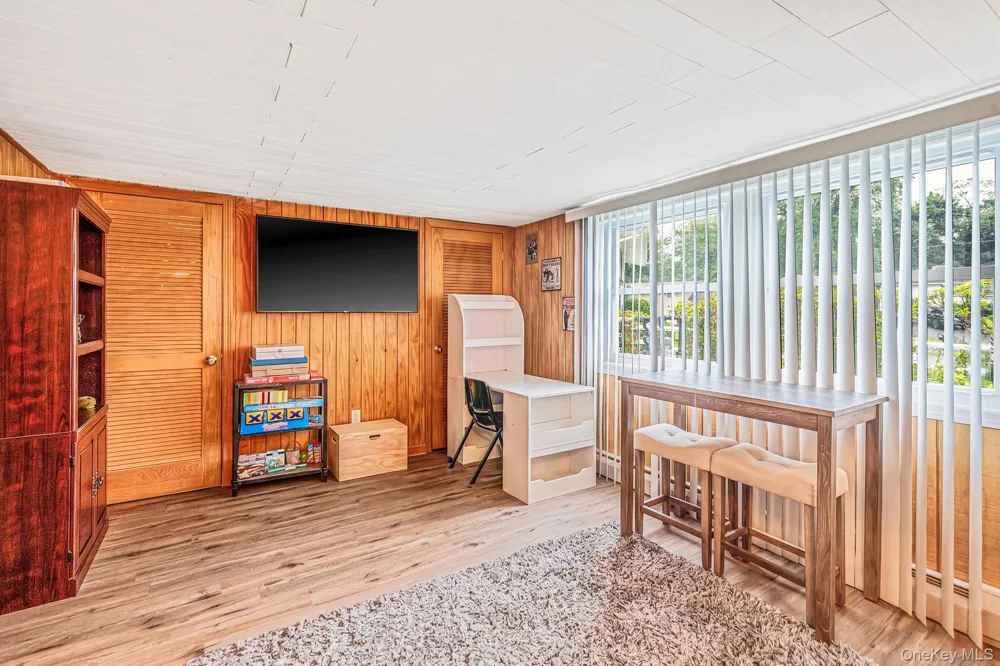 44 Buckskin Lane Selden, NY 11784