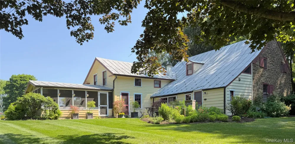 21 Old Route 9 Call Listing Agent, NY 12173