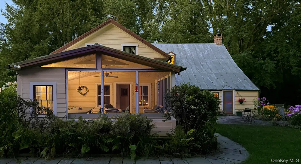 21 Old Route 9 Call Listing Agent, NY 12173