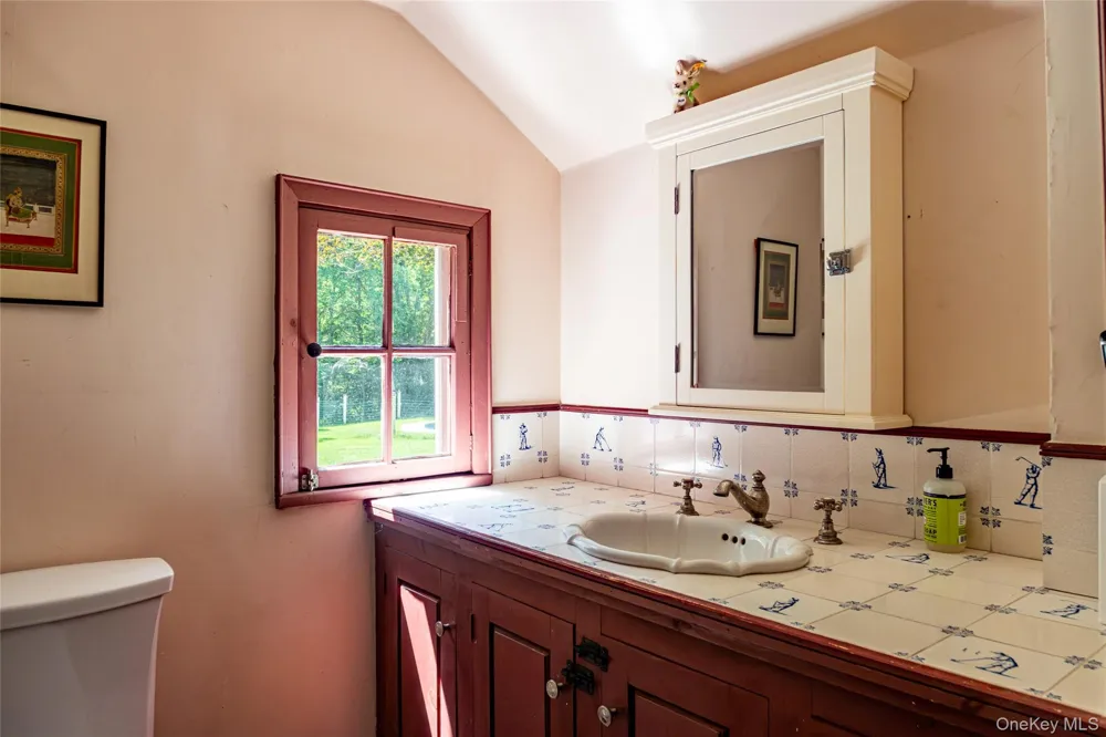 21 Old Route 9 Call Listing Agent, NY 12173