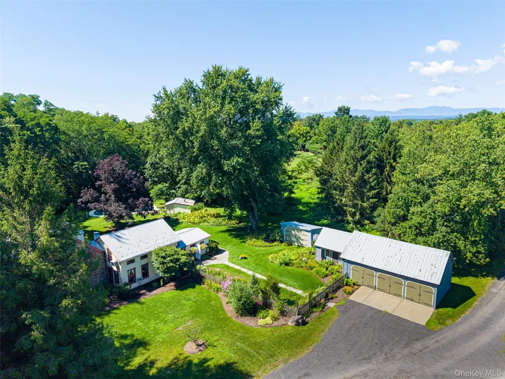 21 Old Route 9 Call Listing Agent, NY 12173