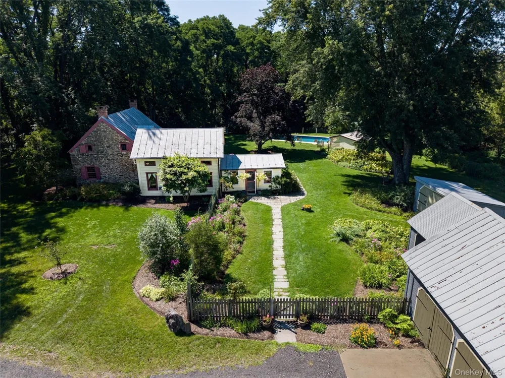 21 Old Route 9 Call Listing Agent, NY 12173