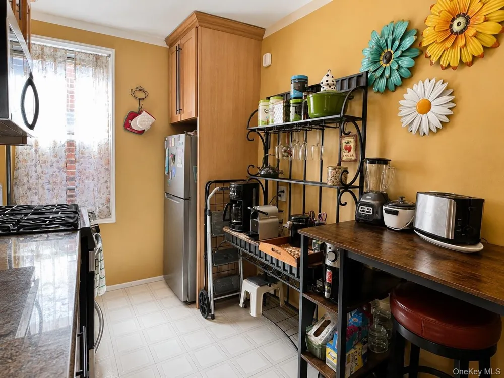 63-85 Woodhaven Boulevard #6C2 Rego Park, NY 11374