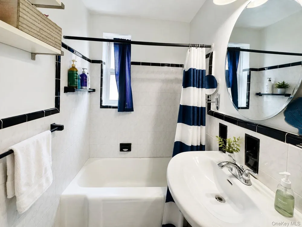 63-85 Woodhaven Boulevard #6C2 Rego Park, NY 11374