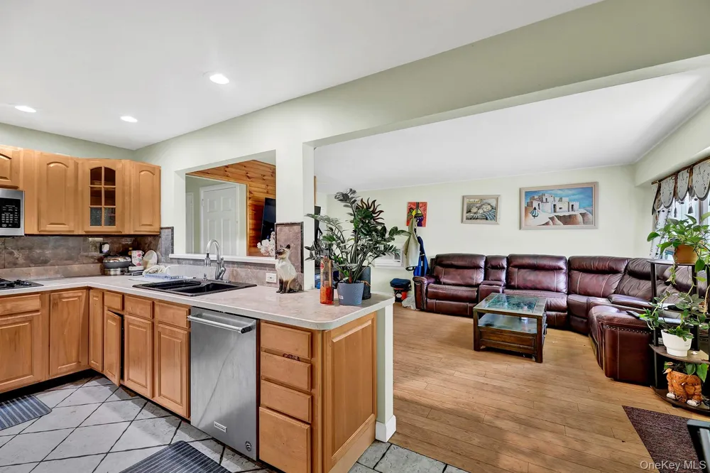 1537 Madison Street Elmont, NY 11003
