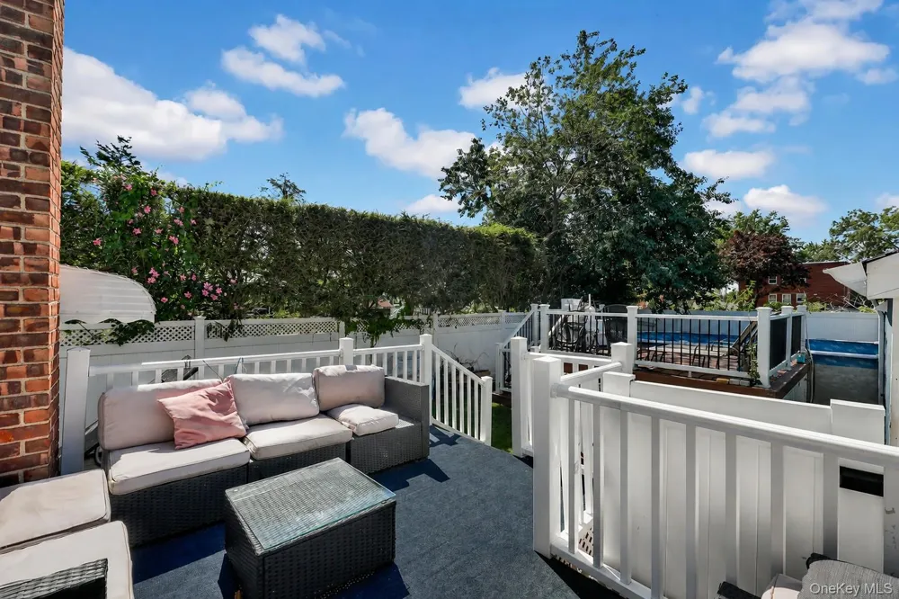 1537 Madison Street Elmont, NY 11003