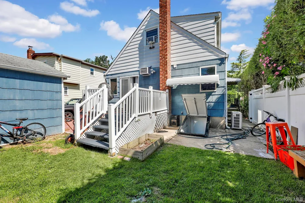 1537 Madison Street Elmont, NY 11003