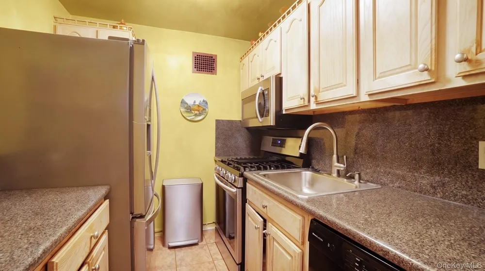 8429 153rd Avenue #6F Howard Beach, NY 11414