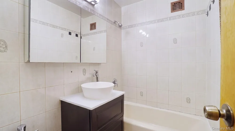 8429 153rd Avenue #6F Howard Beach, NY 11414
