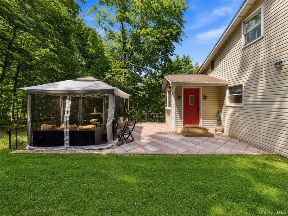 23 Sunrise Trail Monroe, NY 10950