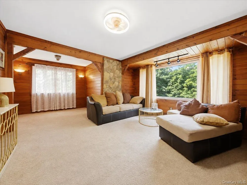 23 Sunrise Trail Monroe, NY 10950